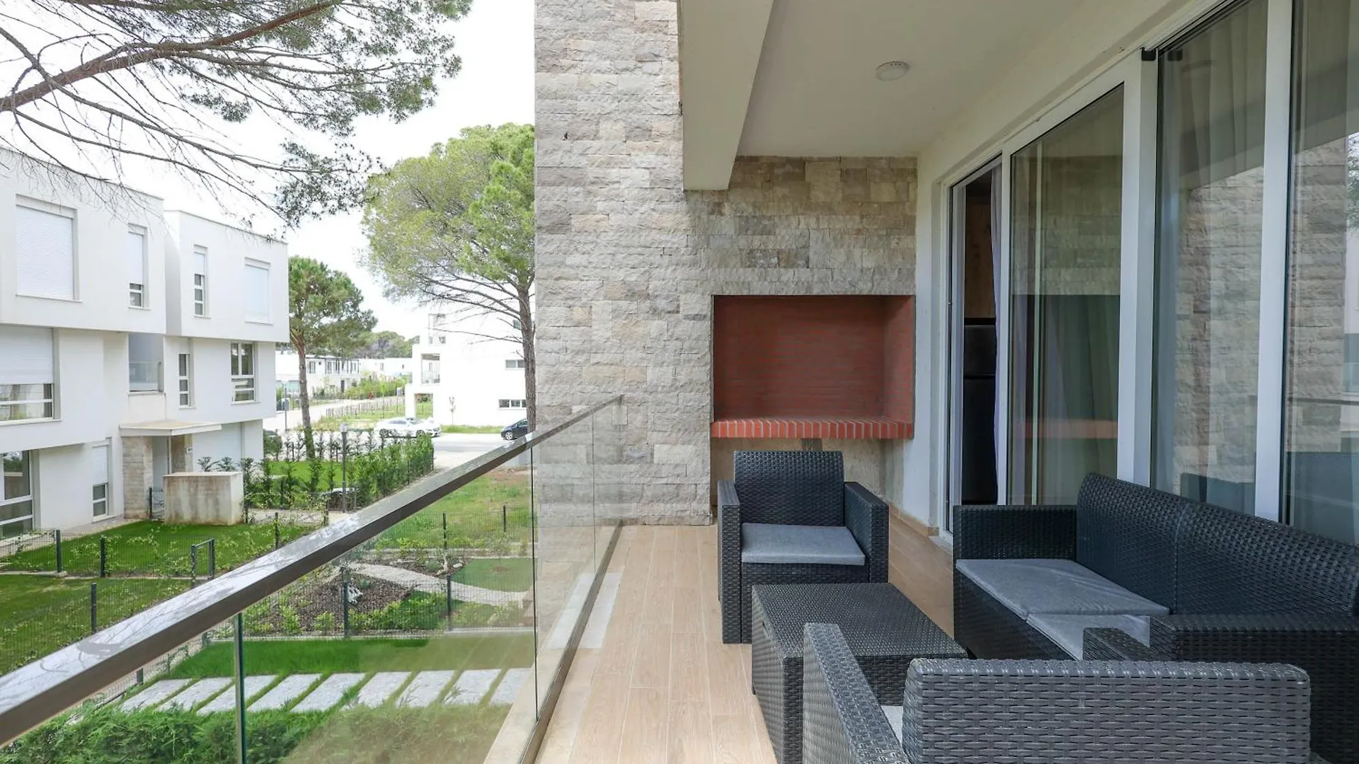 Sanpietro Vacation Apartments Δυρράχιο 0*,  Αλβανία