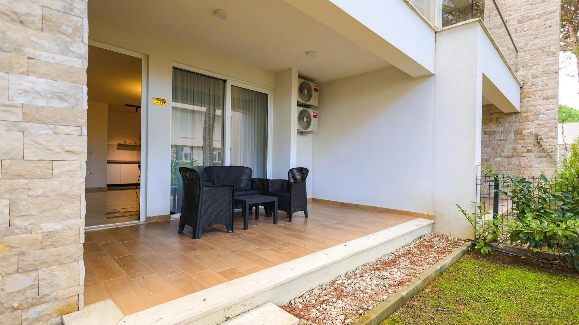 Sanpietro Vacation Apartments Durres