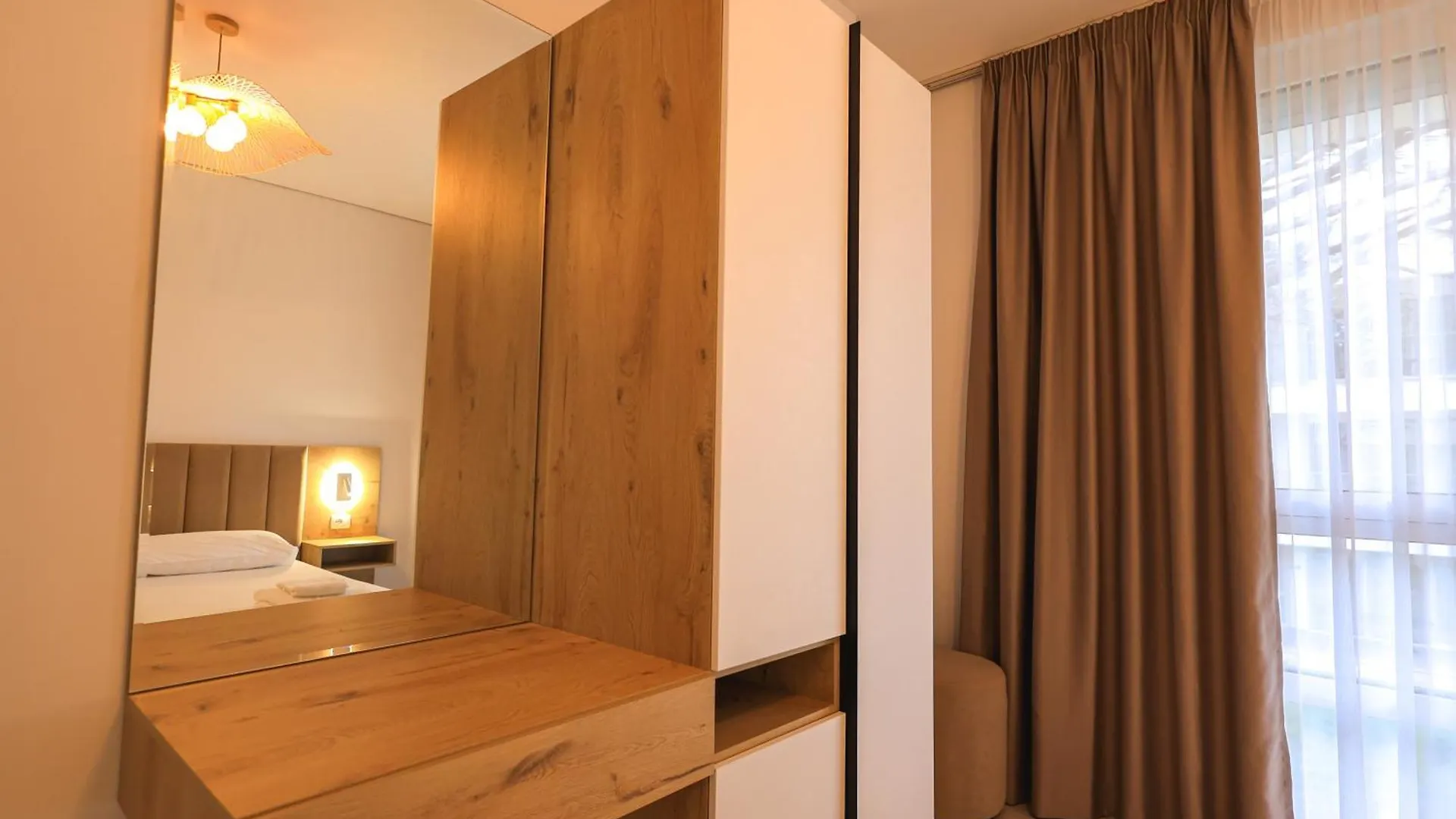 Sanpietro Vacation Apartments Durres