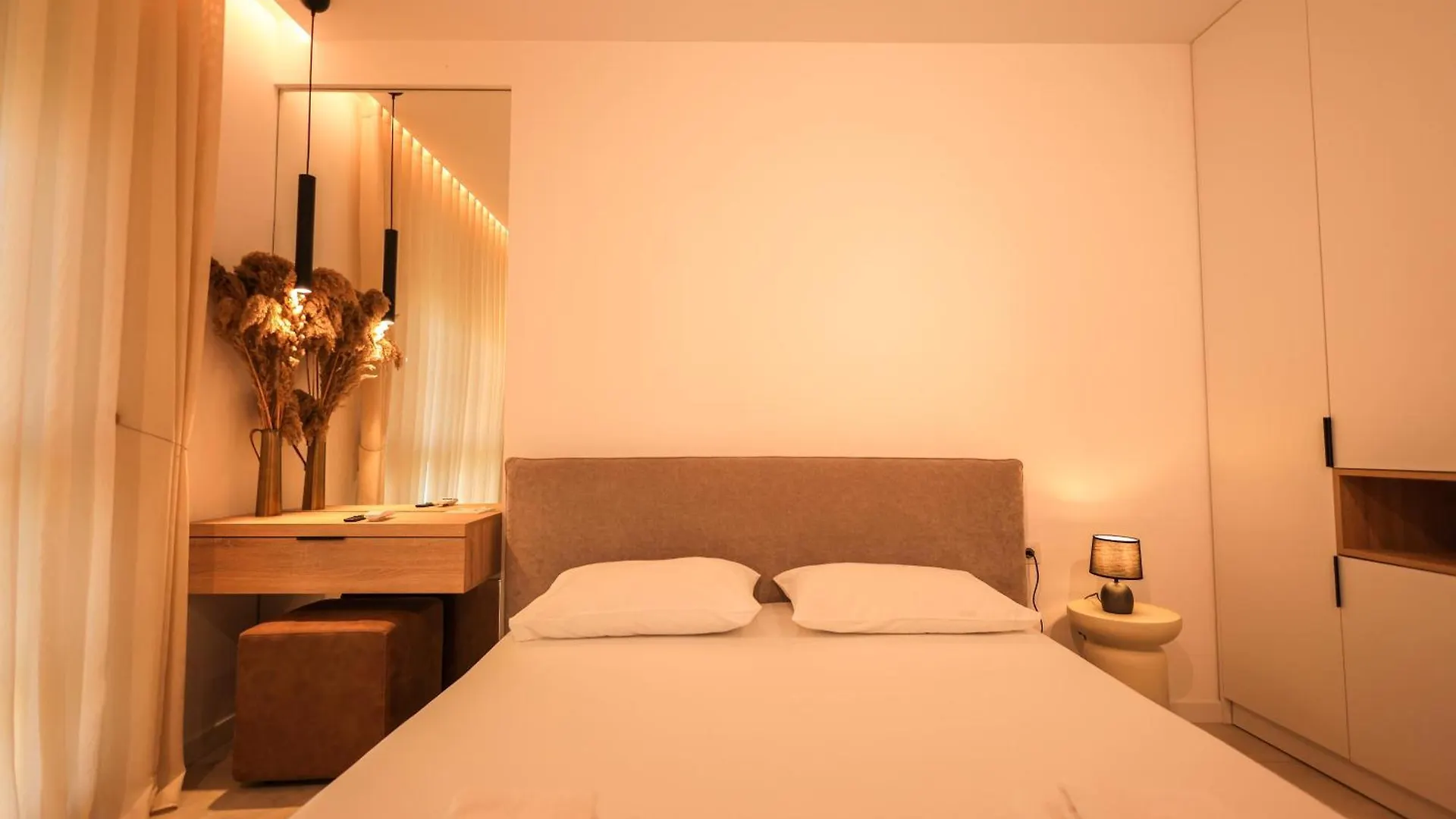 Sanpietro Vacation Apartments Durres