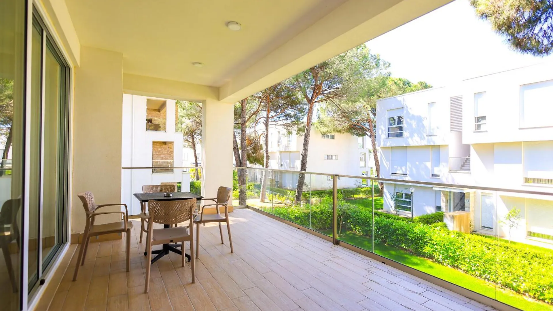 Sanpietro Vacation Apartments Durres