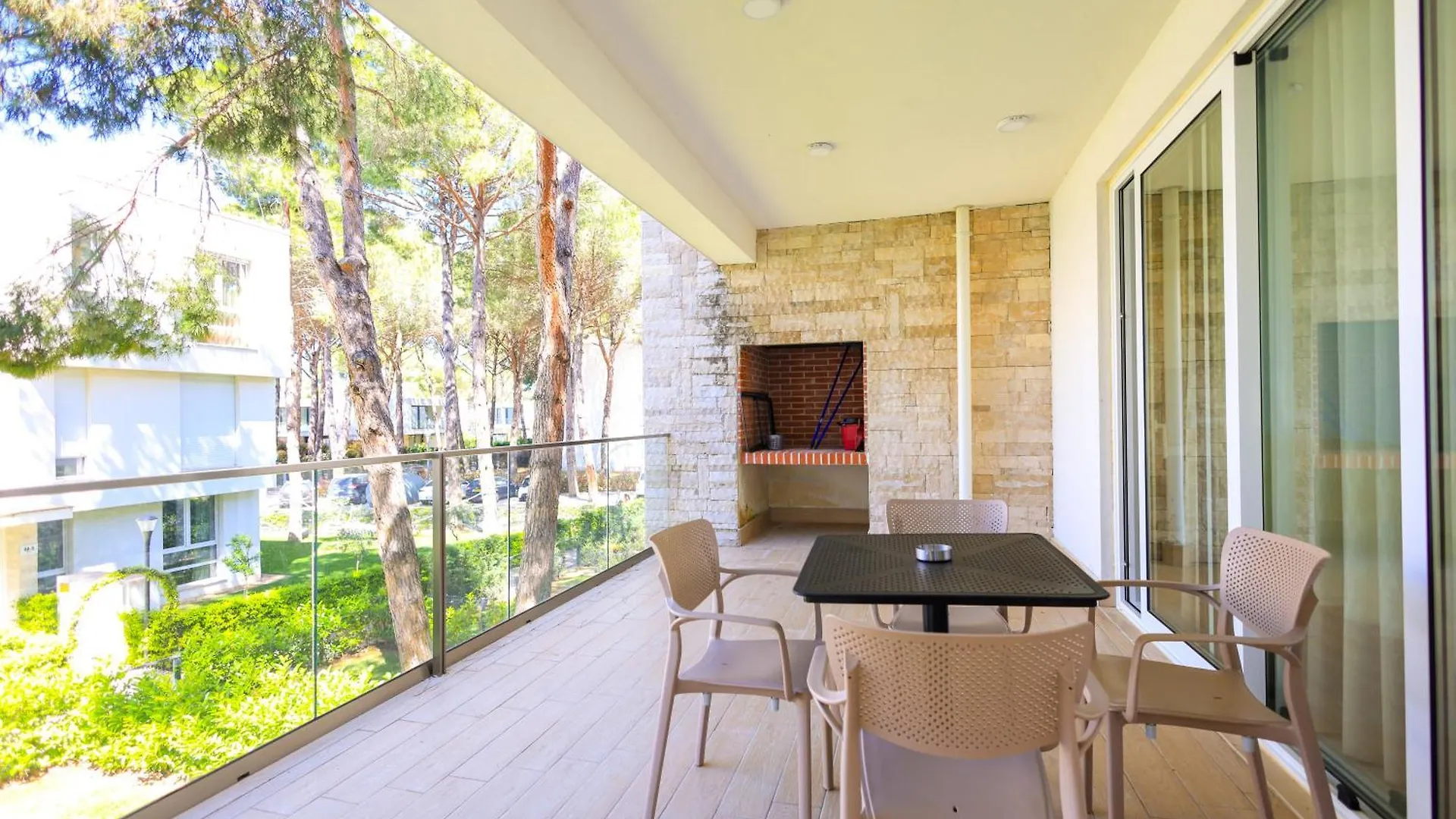 Sanpietro Vacation Apartments Δυρράχιο